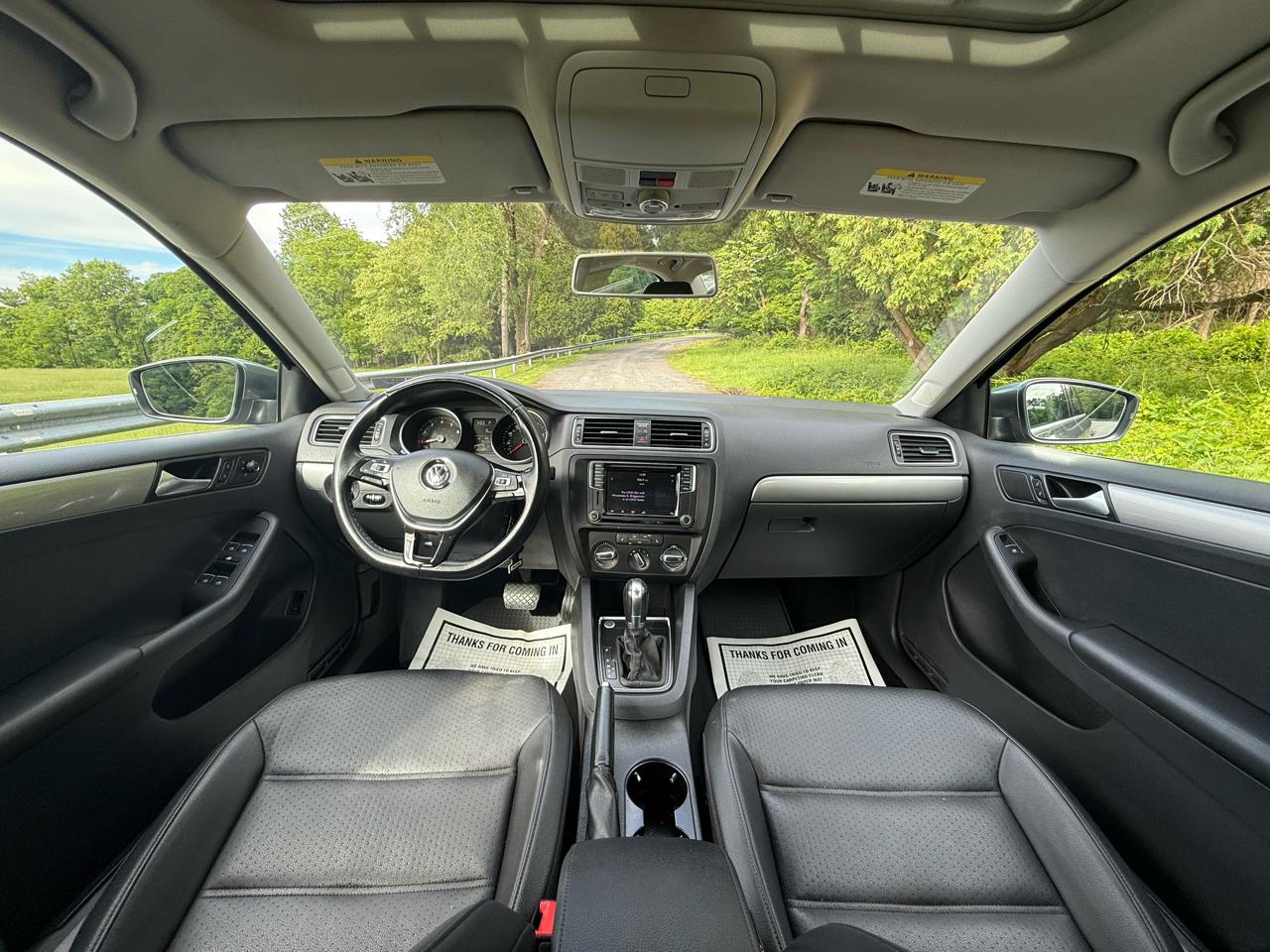 Volkswagen Jetta SE 6A 2016