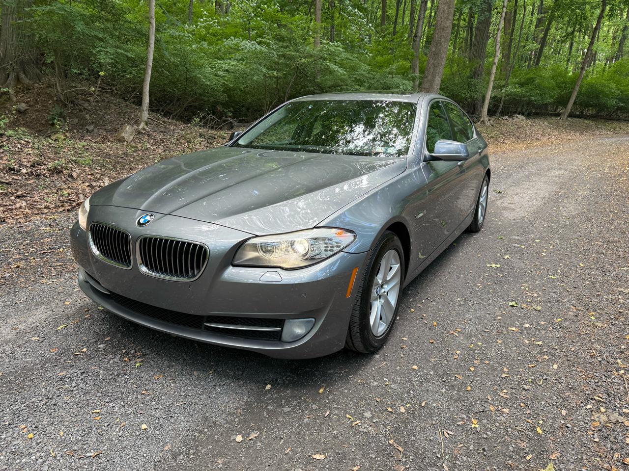 BMW 5-Series 528i xDrive 2012
