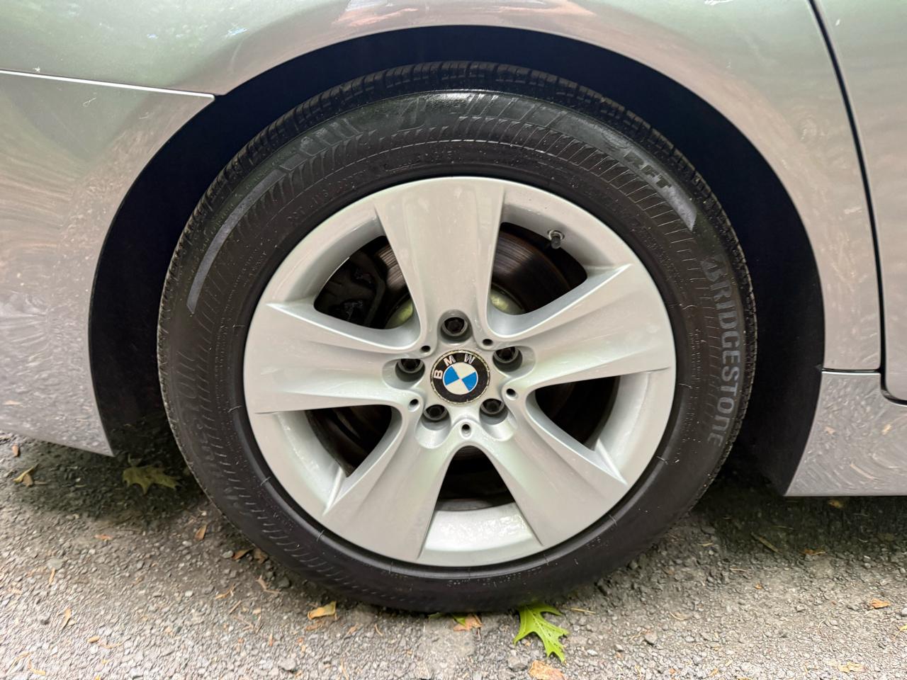 BMW 5-Series 528i xDrive 2012