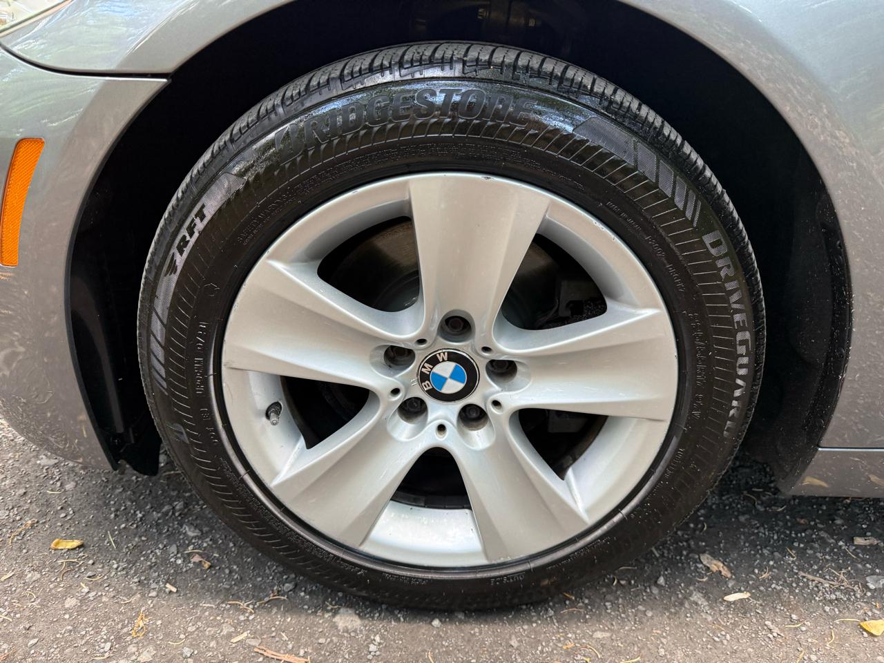 BMW 5-Series 528i xDrive 2012