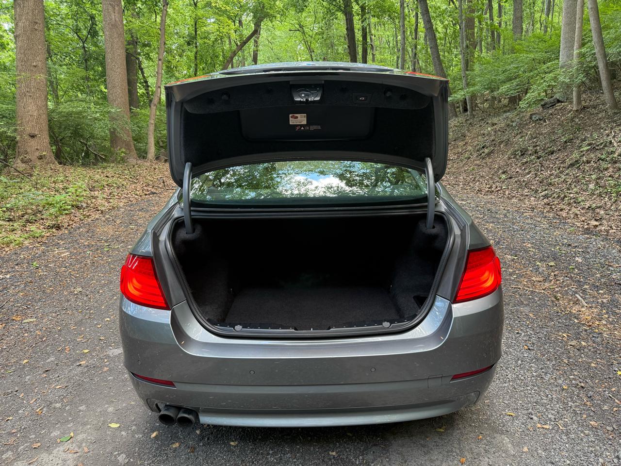 BMW 5-Series 528i xDrive 2012