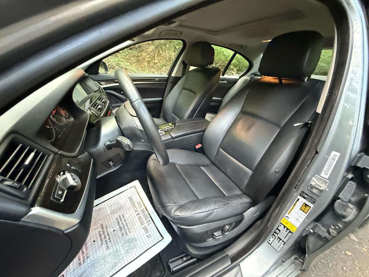 BMW 5-Series 528i xDrive 2012