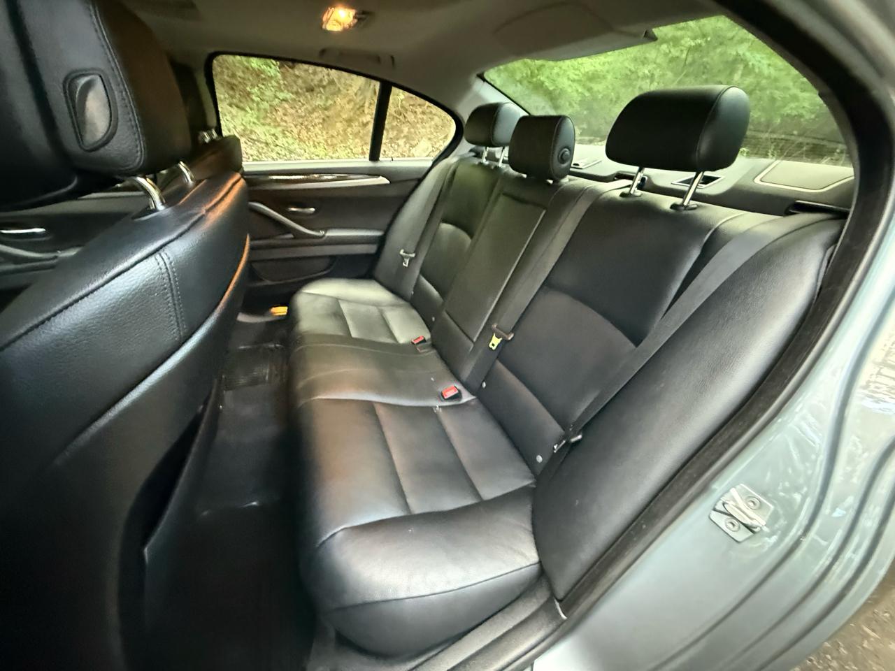 BMW 5-Series 528i xDrive 2012