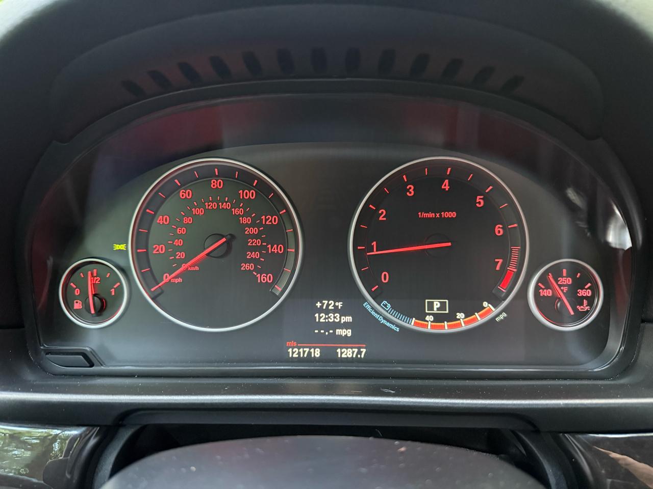 BMW 5-Series 528i xDrive 2012