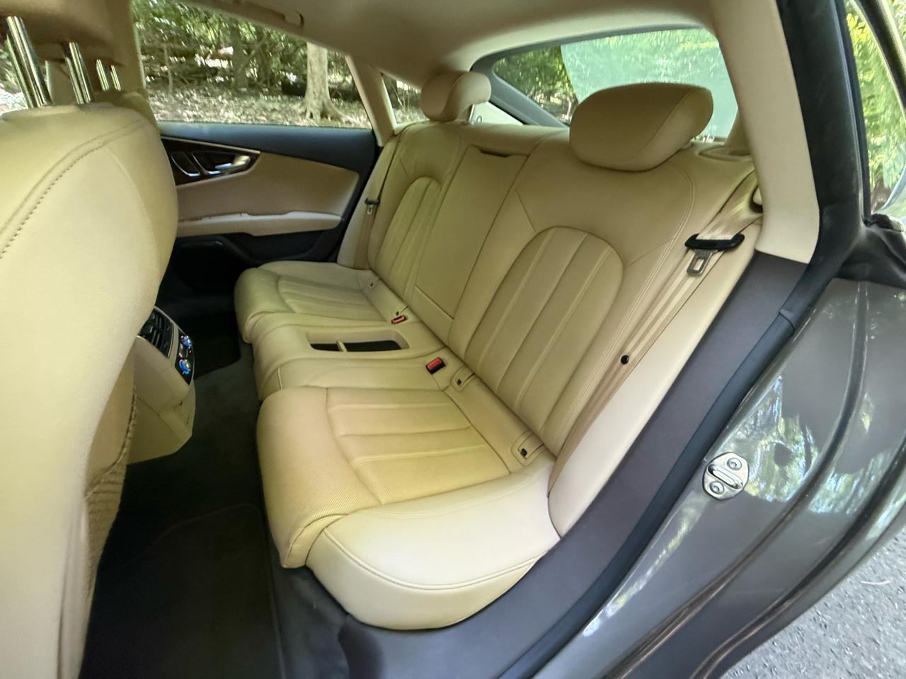 Audi A7 3.0T Premium quattro 2012