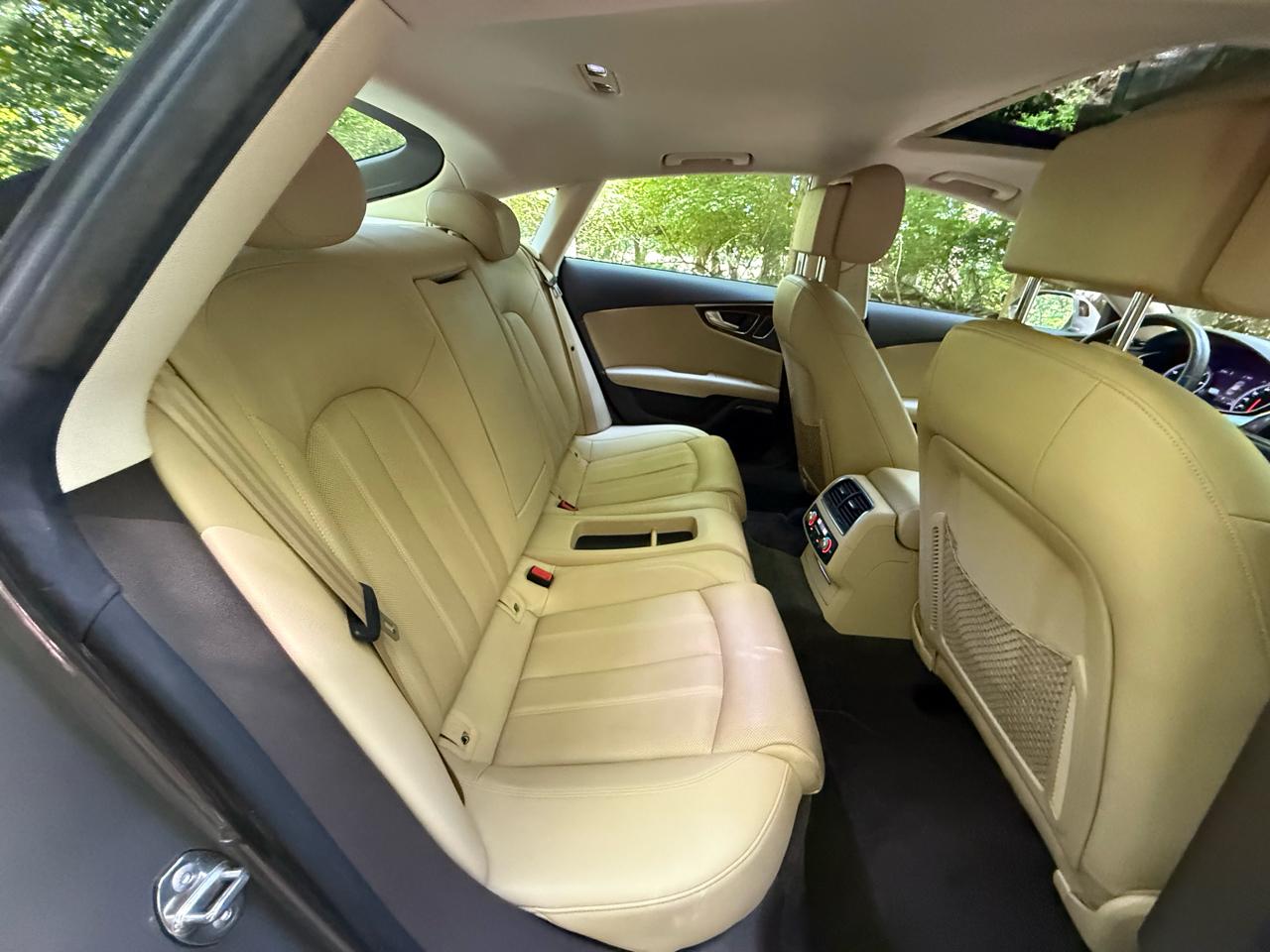 Audi A7 3.0T Premium quattro 2012
