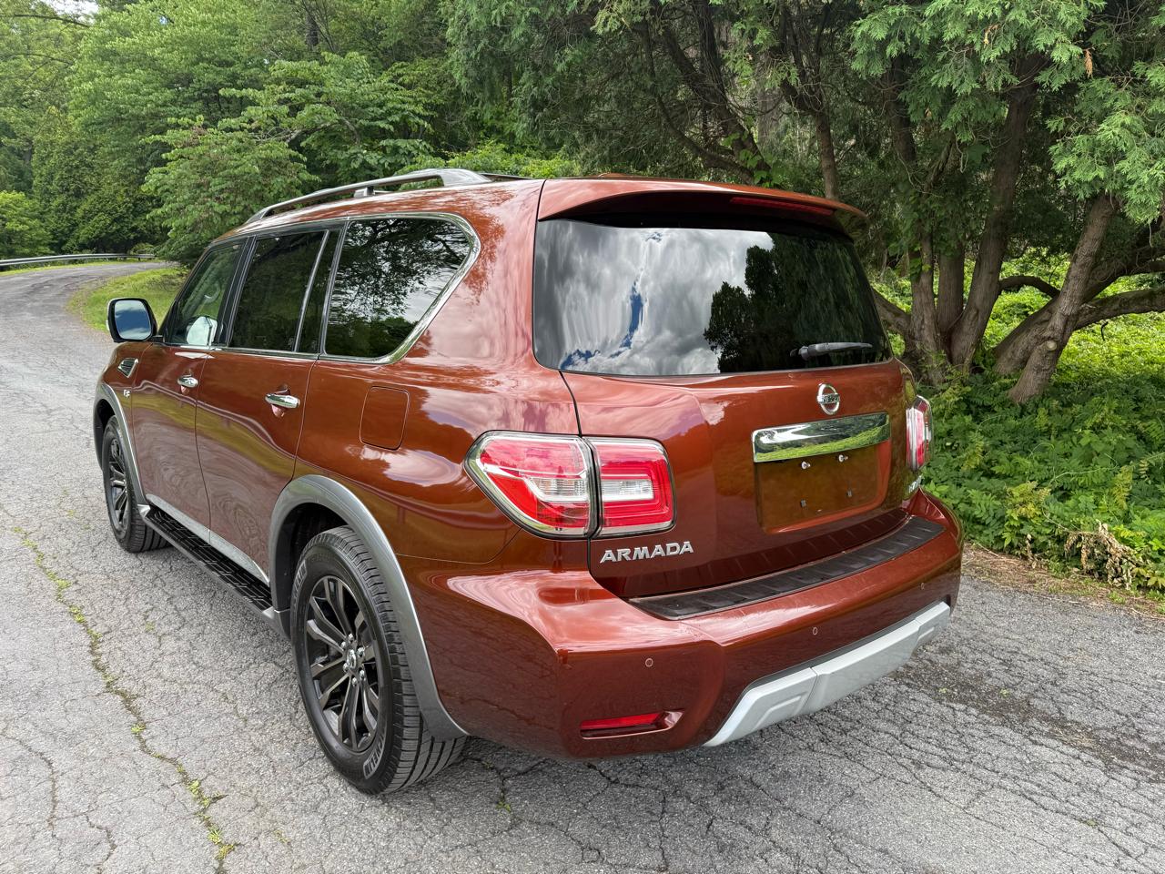 Nissan Armada Platinum AWD 2017