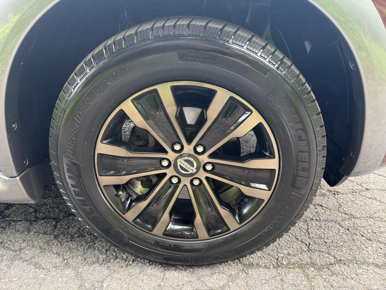 Nissan Armada Platinum AWD 2017