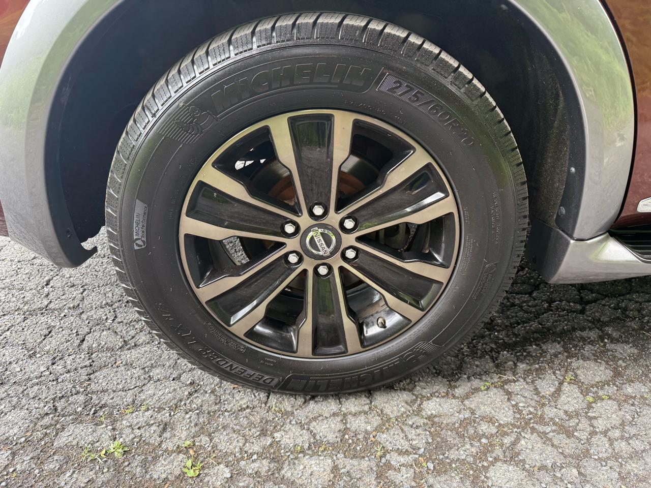 Nissan Armada Platinum AWD 2017
