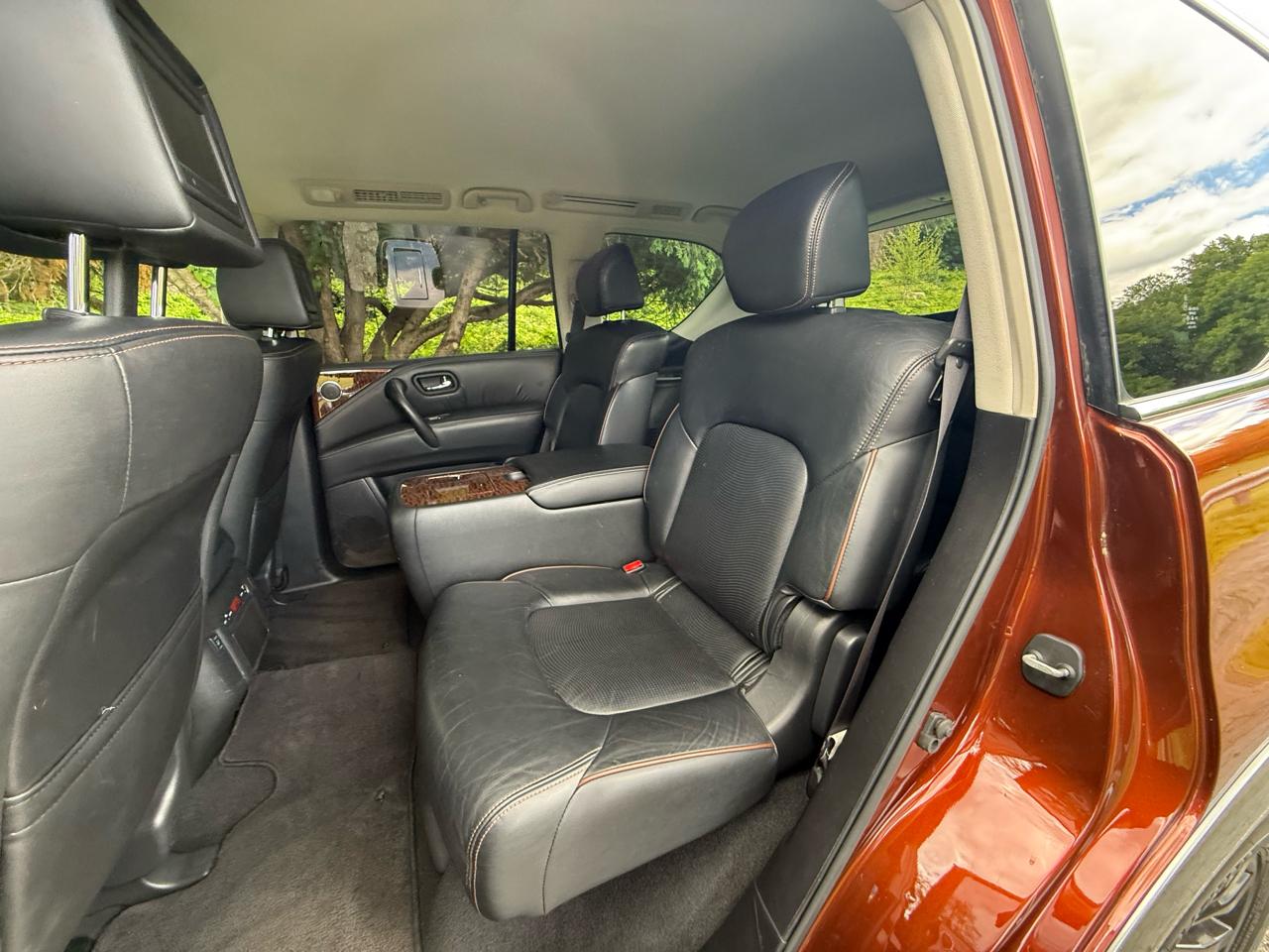 Nissan Armada Platinum AWD 2017