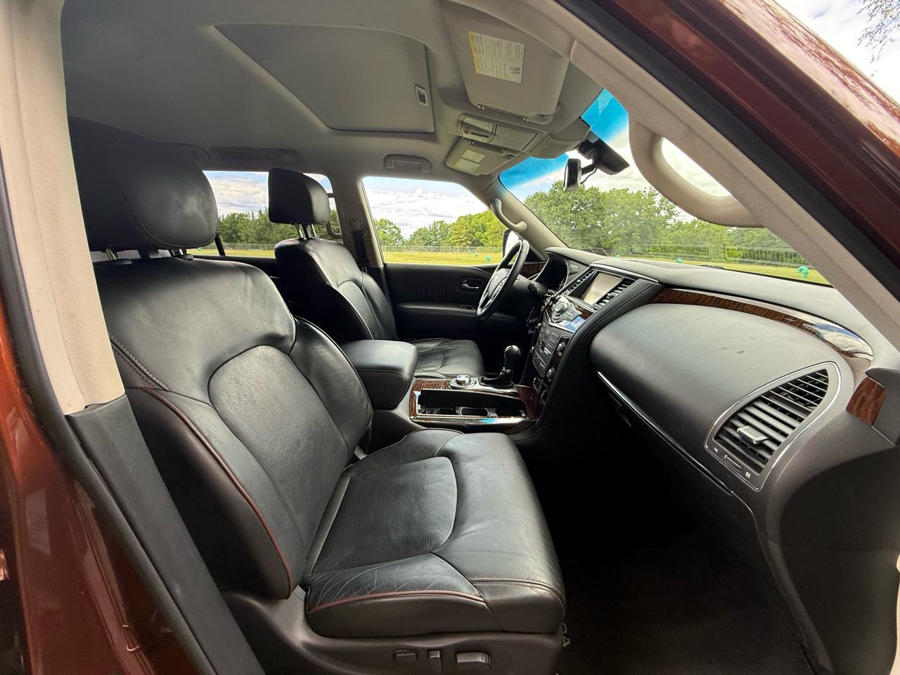 Nissan Armada Platinum AWD 2017