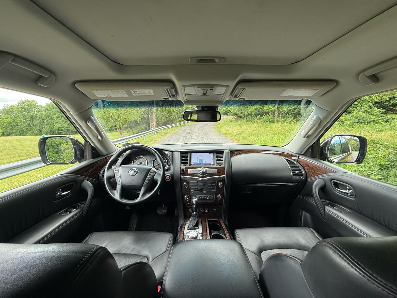 Nissan Armada Platinum AWD 2017