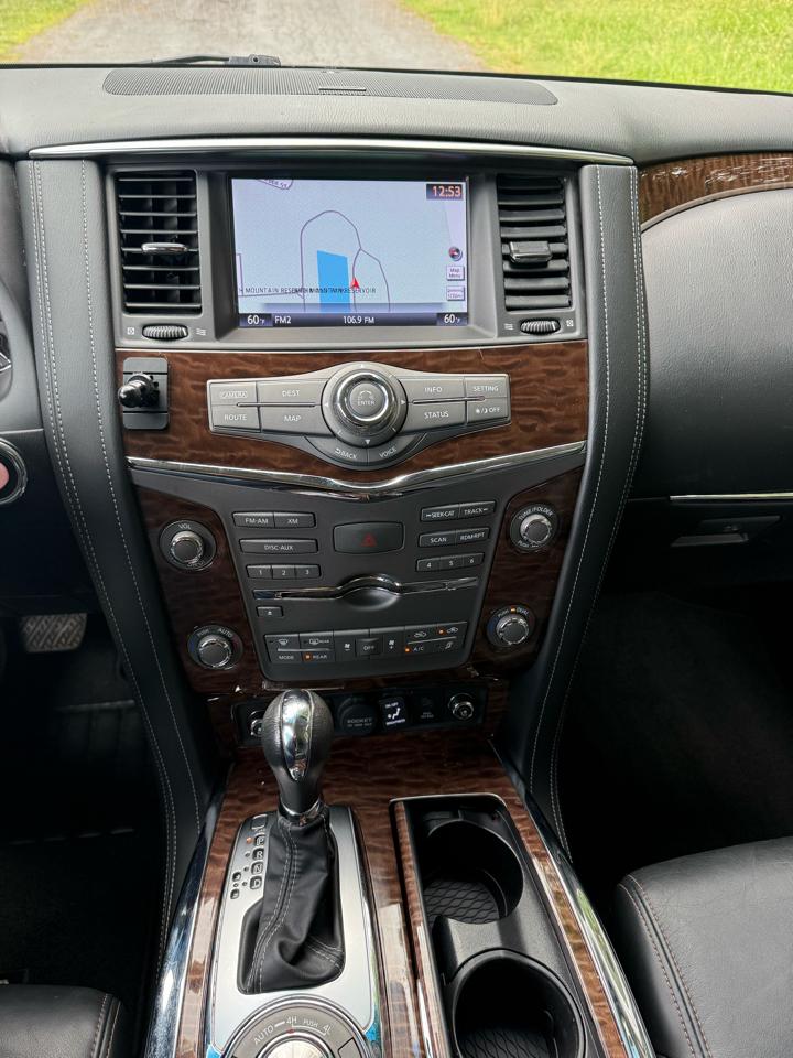 Nissan Armada Platinum AWD 2017