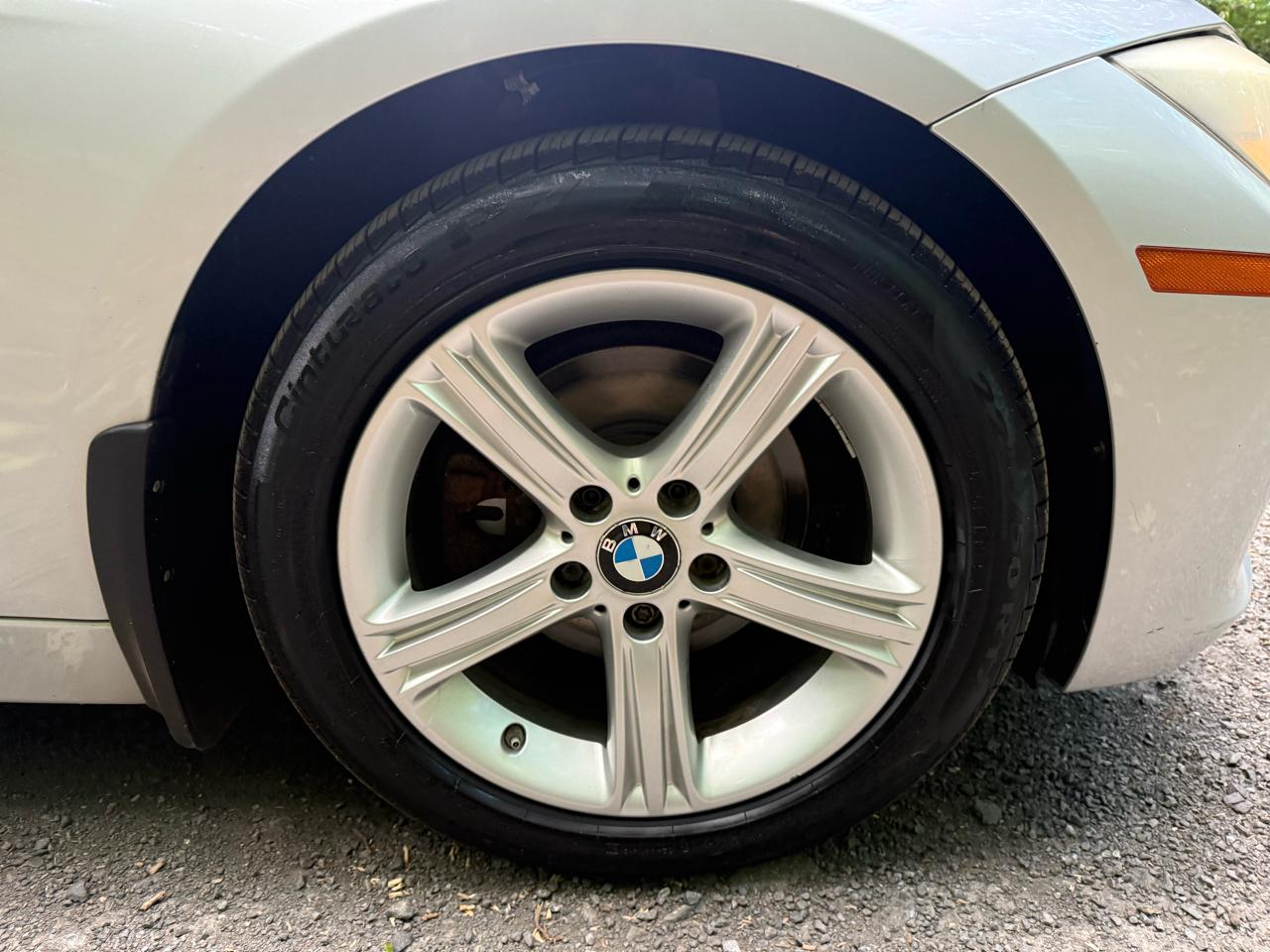 BMW 3-Series 320i xDrive 2013