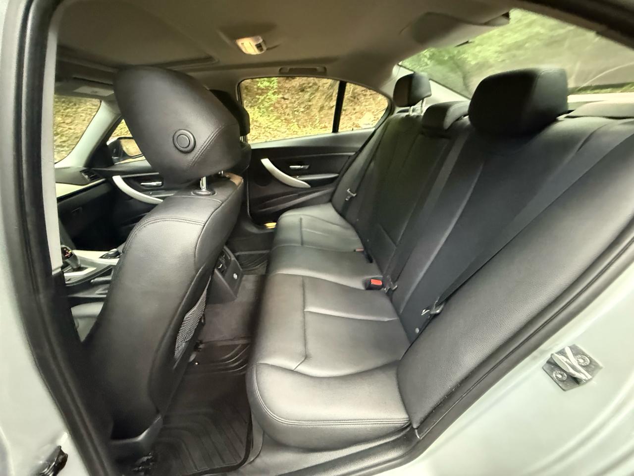 BMW 3-Series 320i xDrive 2013