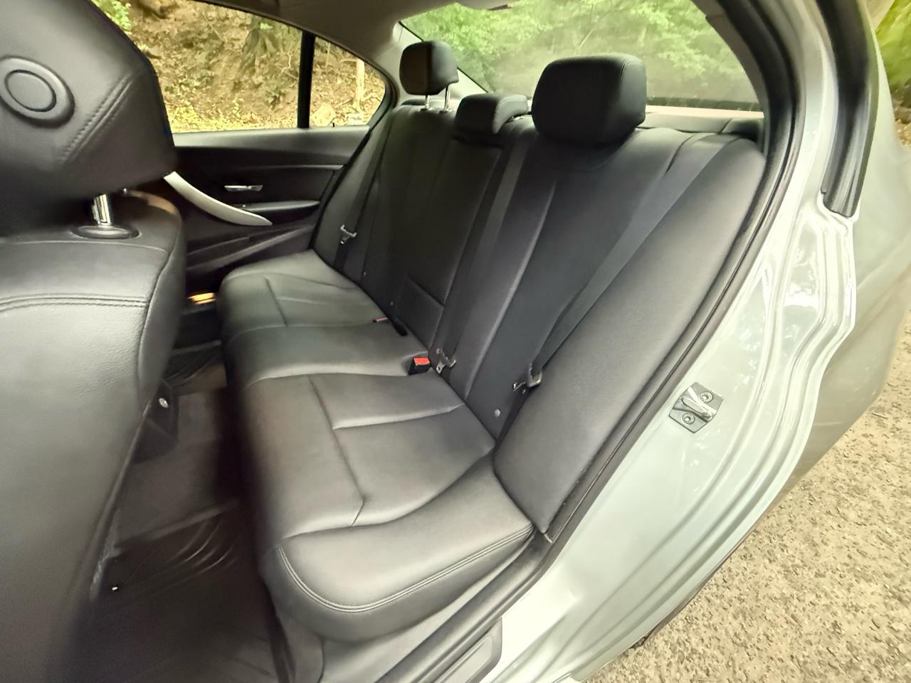 BMW 3-Series 320i xDrive 2013