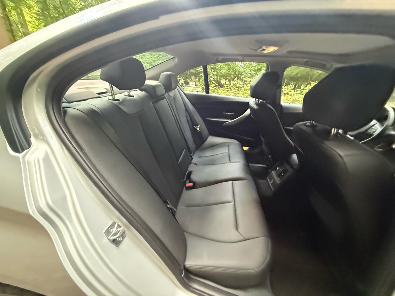 BMW 3-Series 320i xDrive 2013