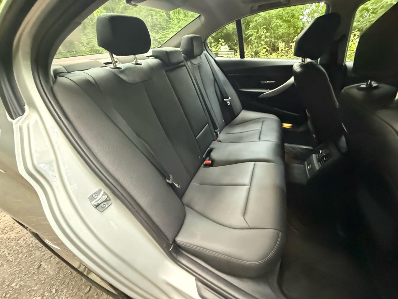 BMW 3-Series 320i xDrive 2013