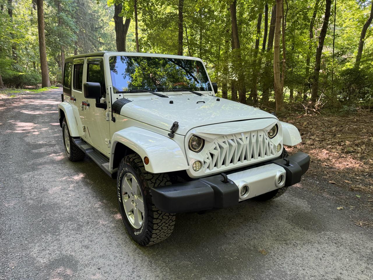 Jeep Wrangler Unlimited Sahara 4WD 2012