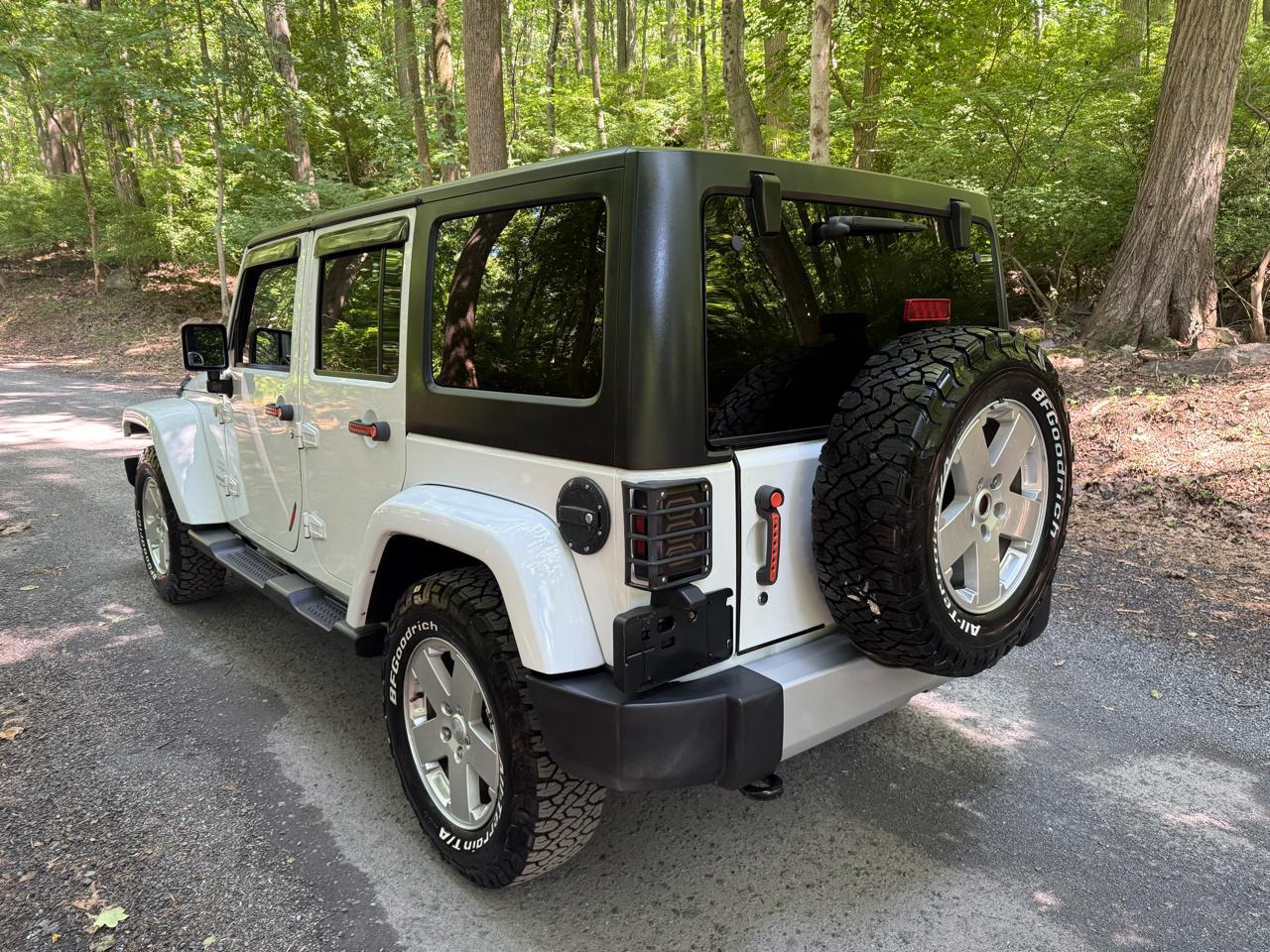 Jeep Wrangler Unlimited Sahara 4WD 2012