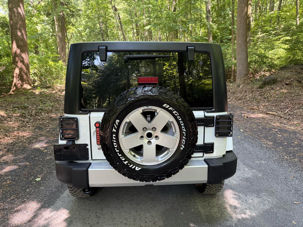 Jeep Wrangler Unlimited Sahara 4WD 2012