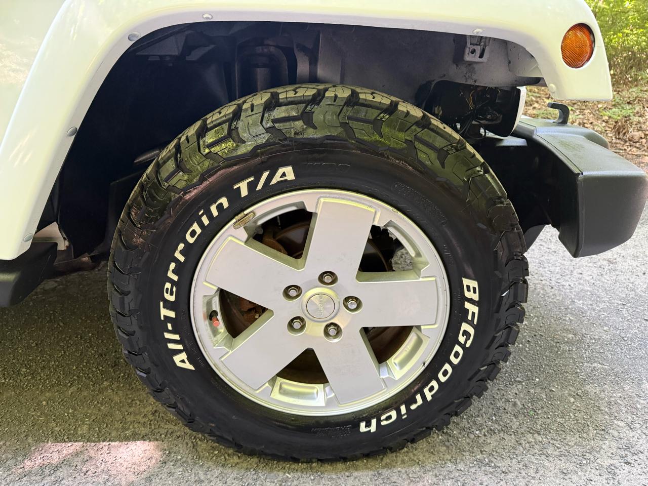 Jeep Wrangler Unlimited Sahara 4WD 2012