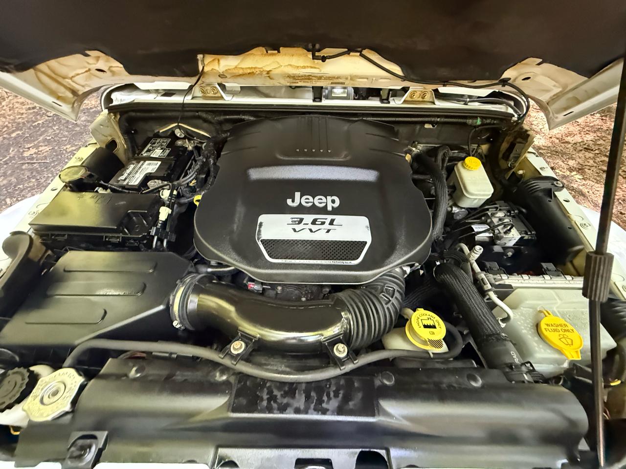 Jeep Wrangler Unlimited Sahara 4WD 2012