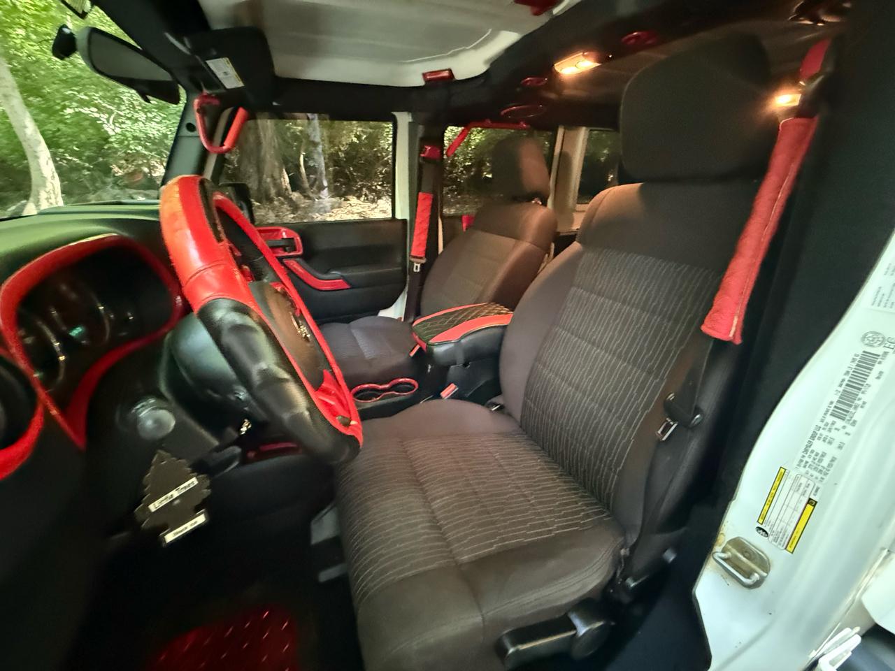 Jeep Wrangler Unlimited Sahara 4WD 2012