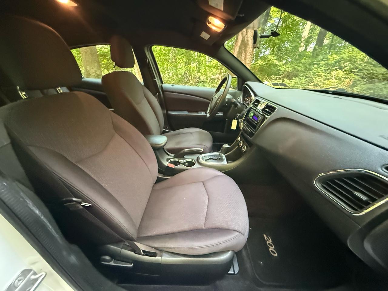 Chrysler 200 LX 2014