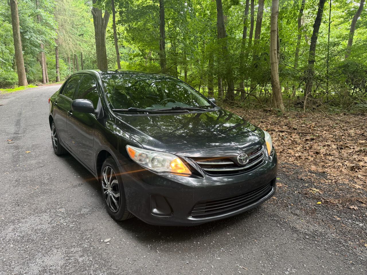 Toyota Corolla 4dr Sdn Base Auto 2013