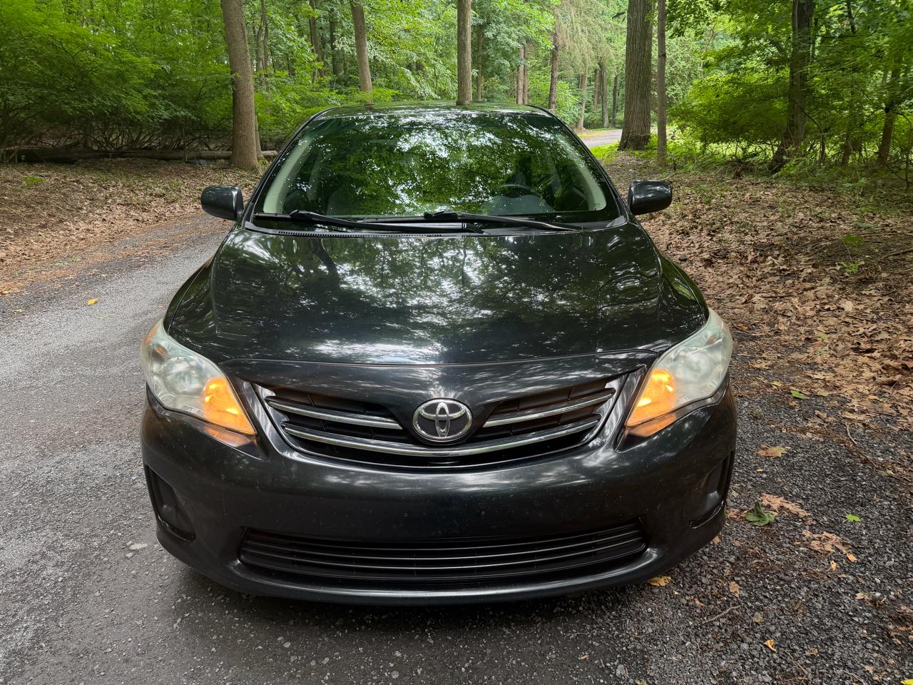 Toyota Corolla 4dr Sdn Base Auto 2013