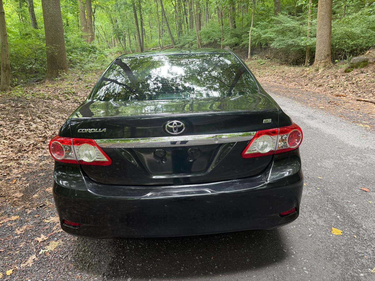 Toyota Corolla 4dr Sdn Base Auto 2013