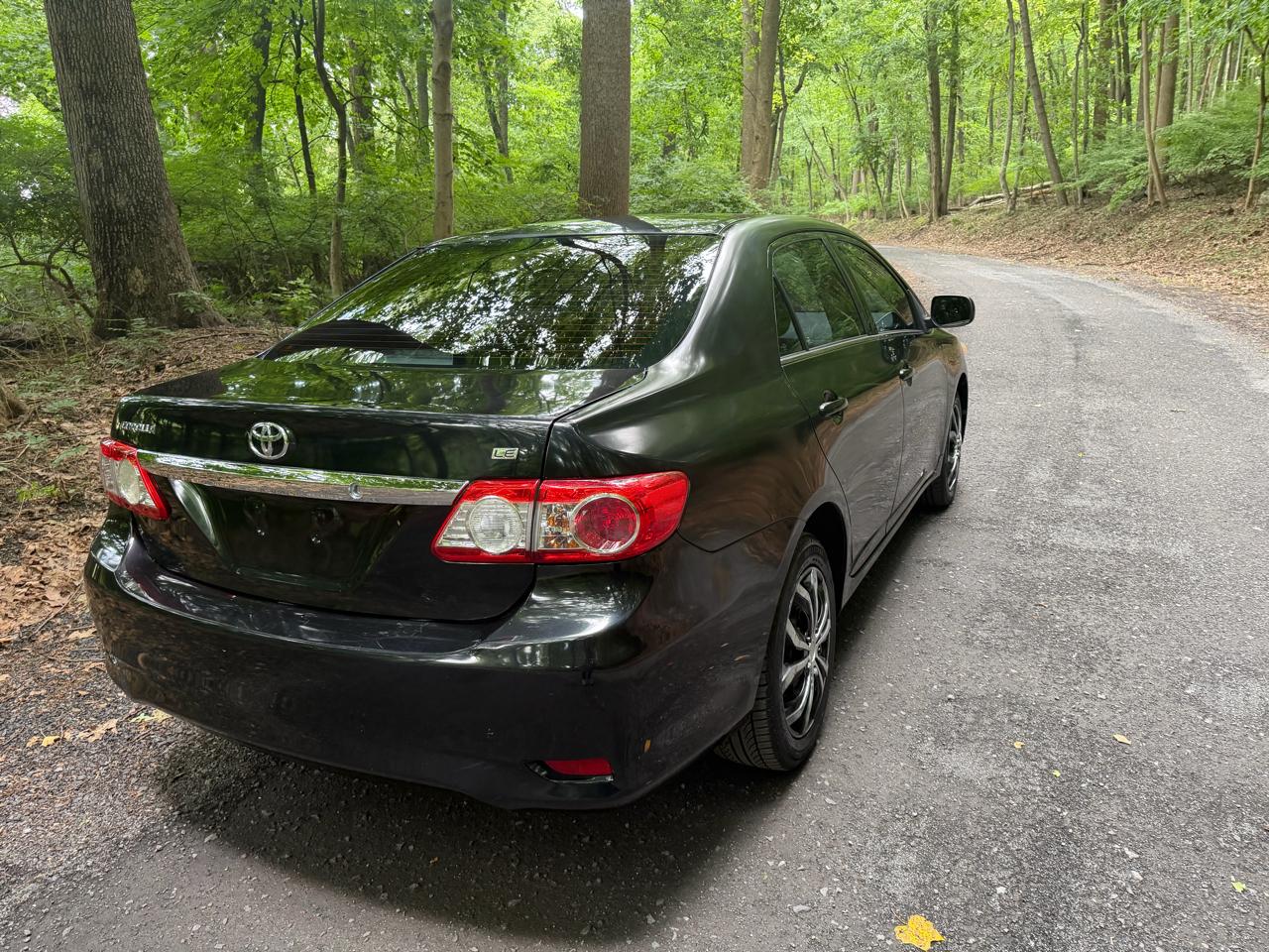 Toyota Corolla 4dr Sdn Base Auto 2013