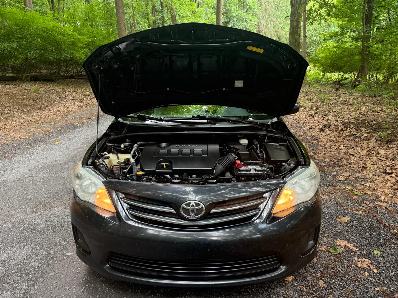 Toyota Corolla 4dr Sdn Base Auto 2013