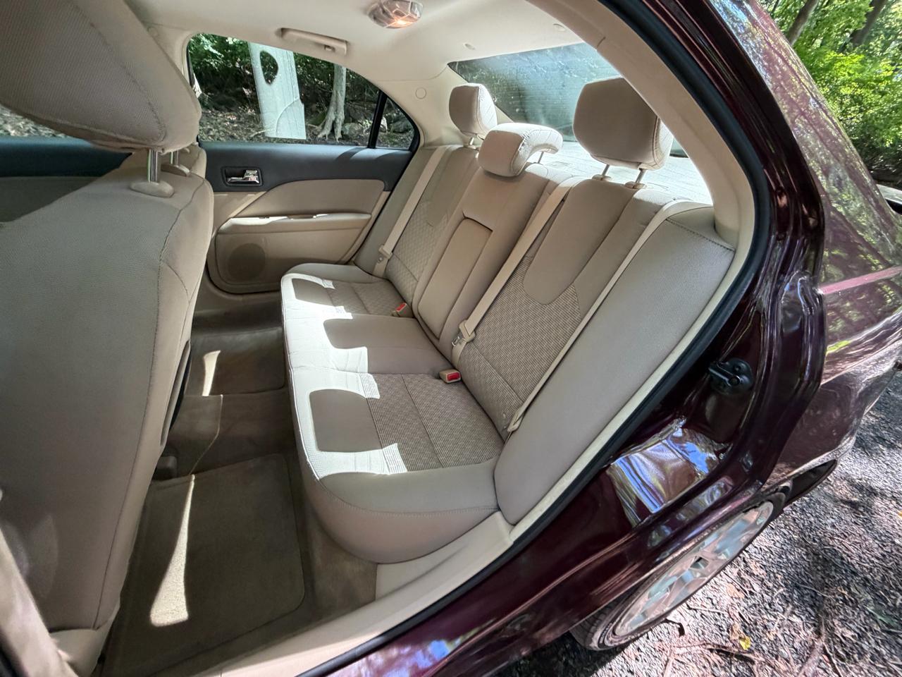 Ford Fusion I4 SE 2011