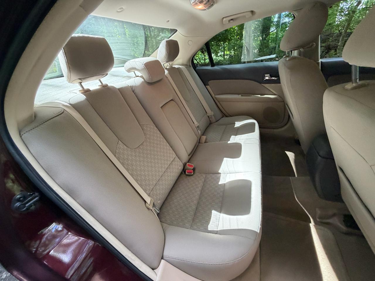 Ford Fusion I4 SE 2011
