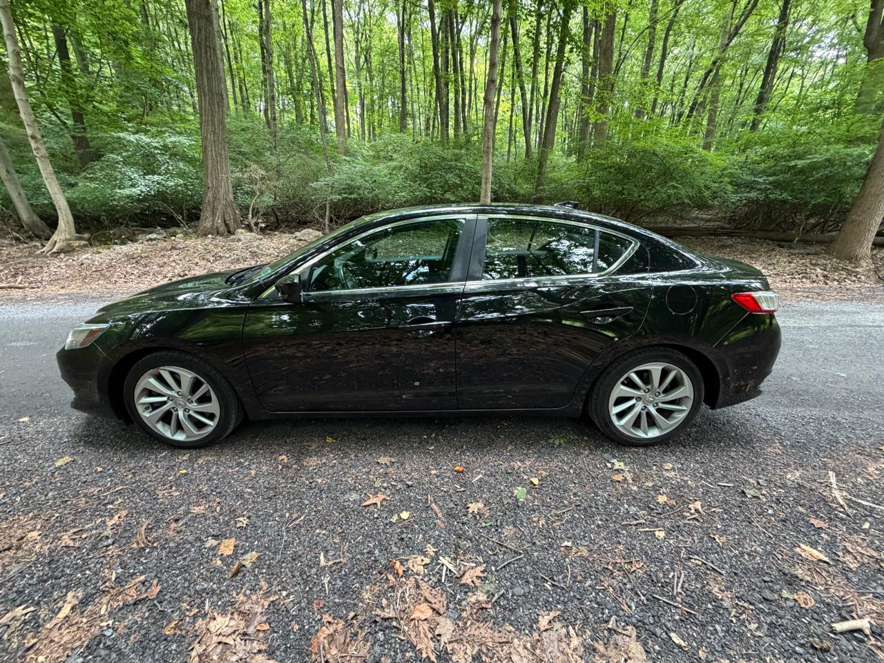 Acura ILX 8-Spd AT w/ Premium Package 2017