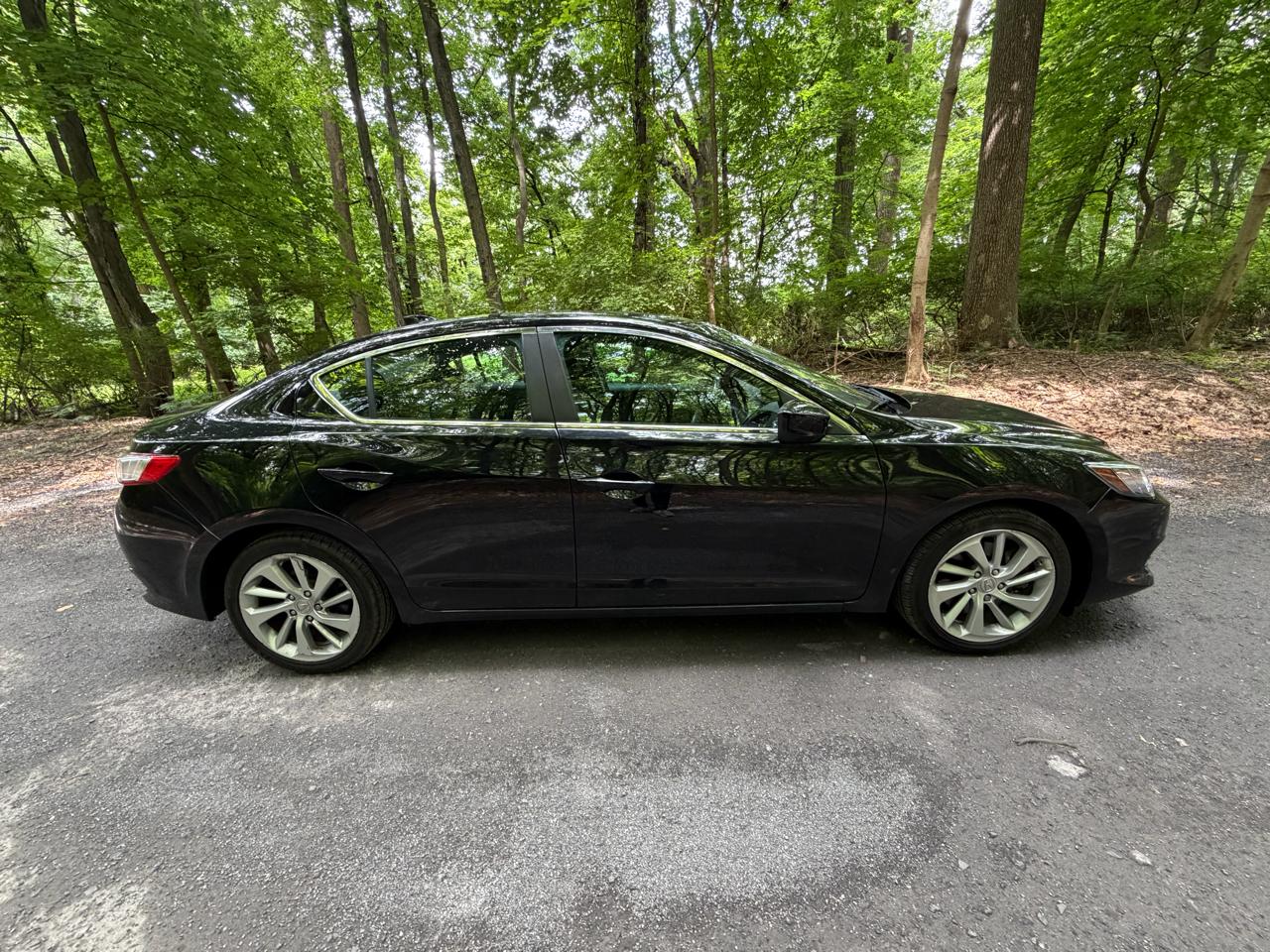 Acura ILX 8-Spd AT w/ Premium Package 2017