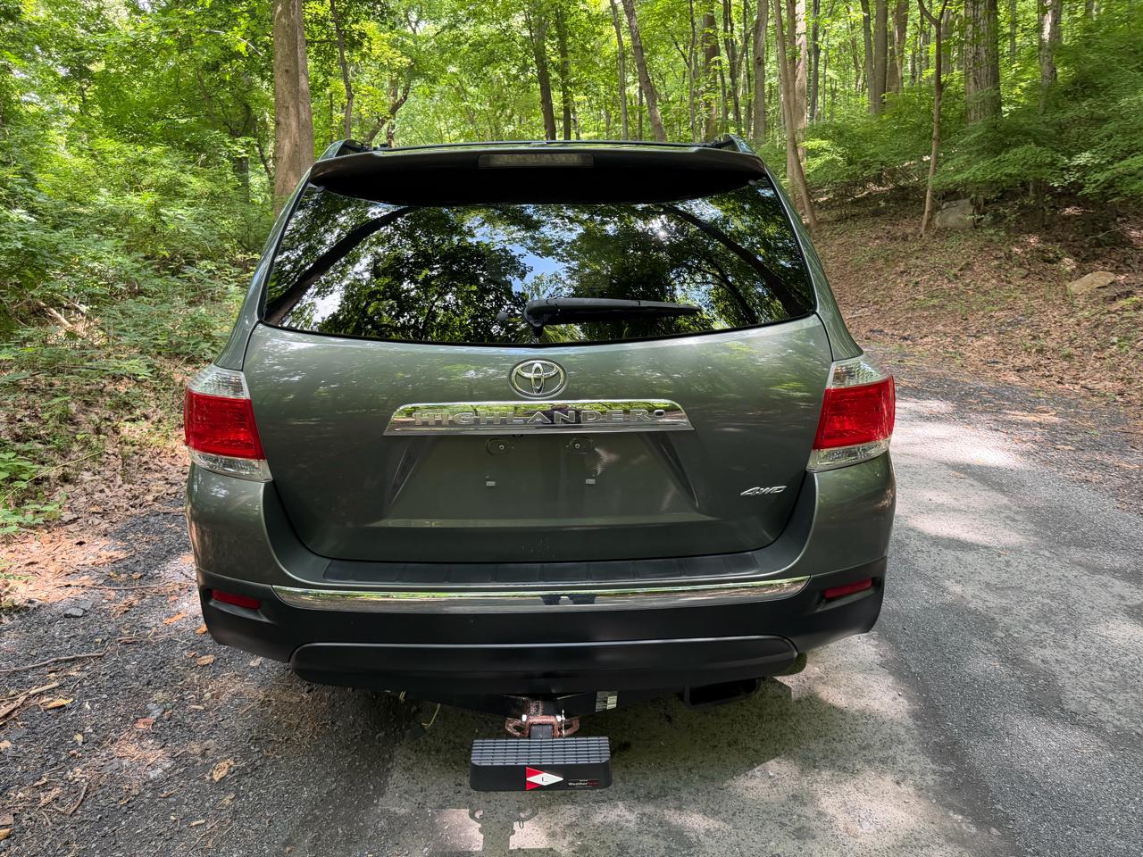 Toyota Highlander Base 4WD 2013