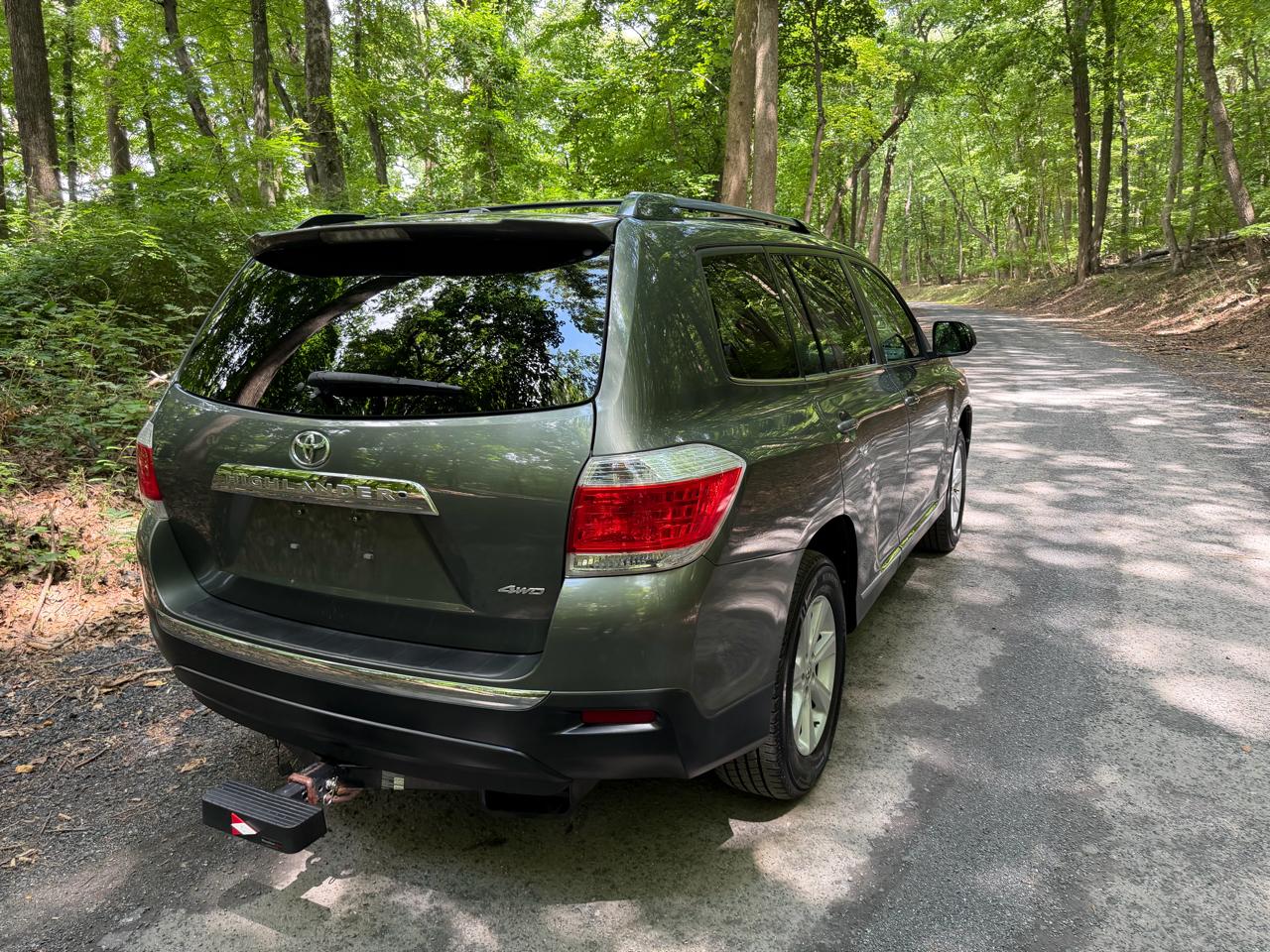 Toyota Highlander Base 4WD 2013