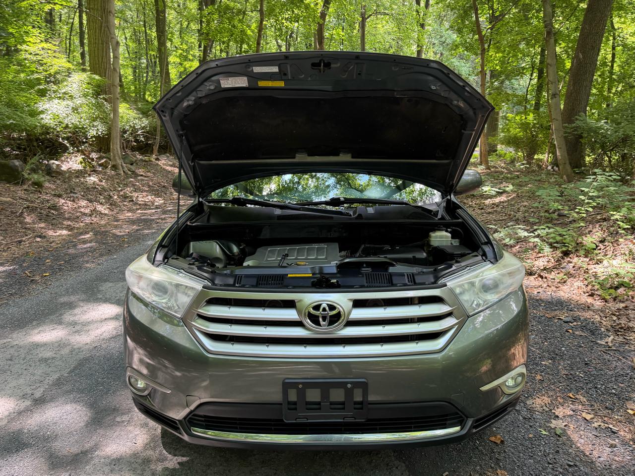 Toyota Highlander Base 4WD 2013