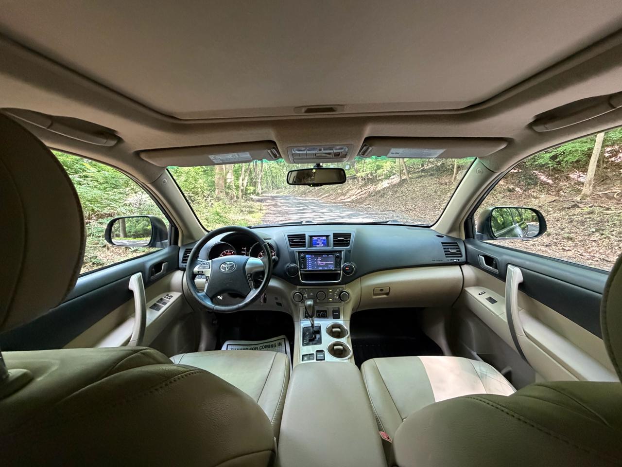 Toyota Highlander Base 4WD 2013