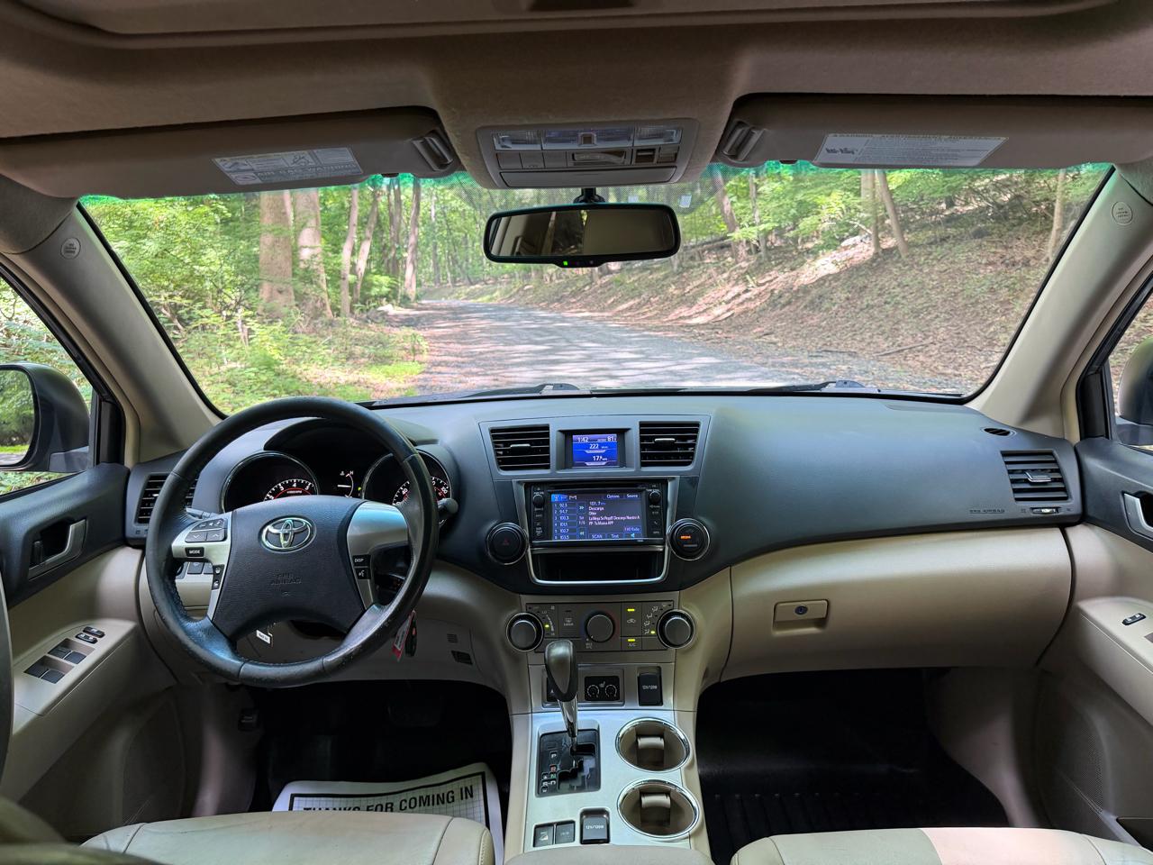 Toyota Highlander Base 4WD 2013