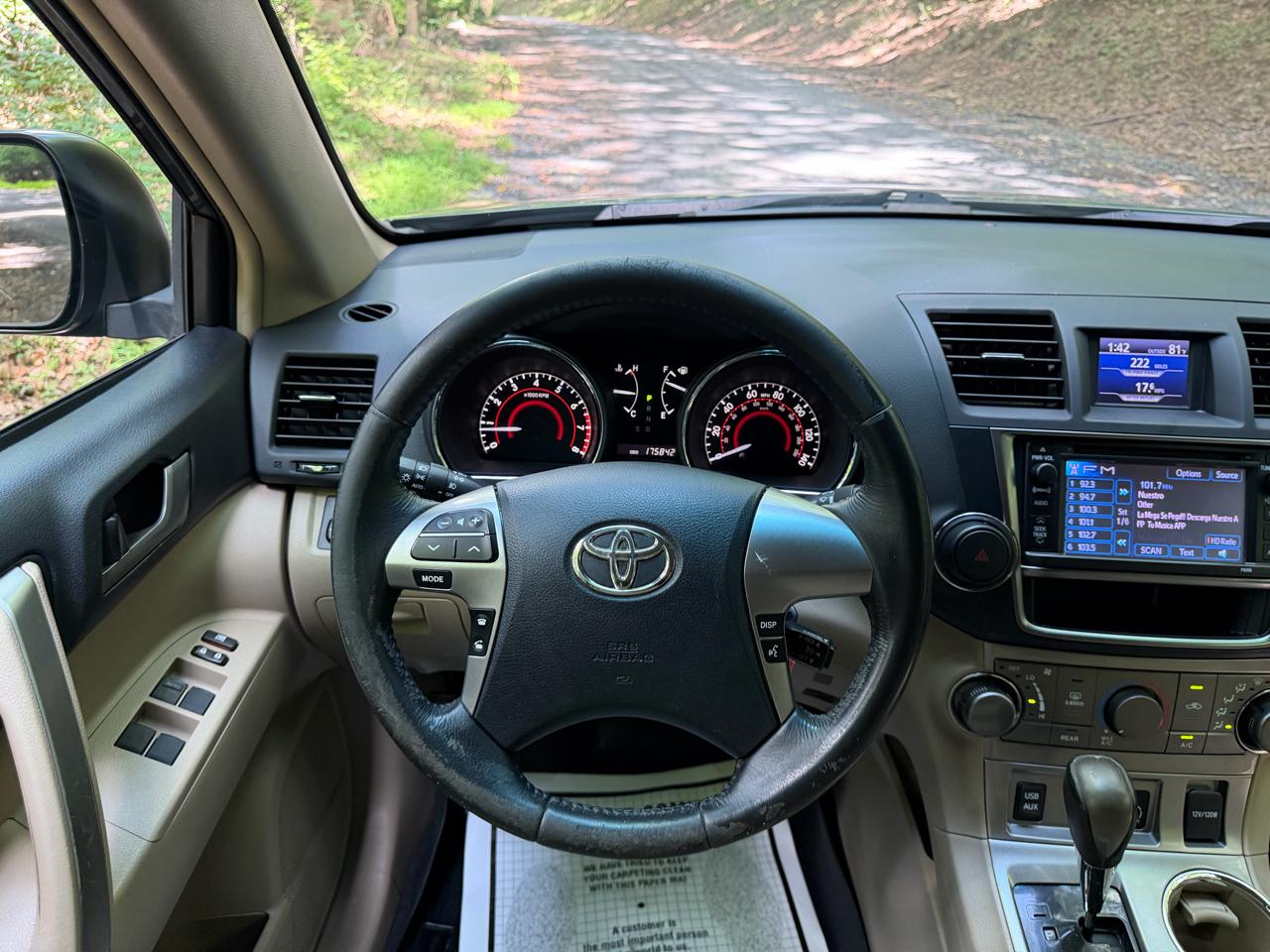 Toyota Highlander Base 4WD 2013