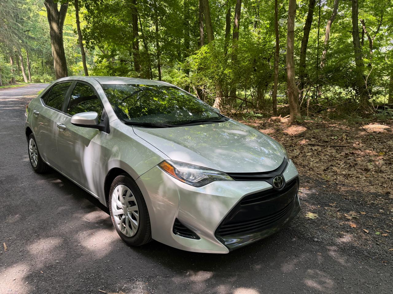 2018 Toyota Corolla LE FWD photo