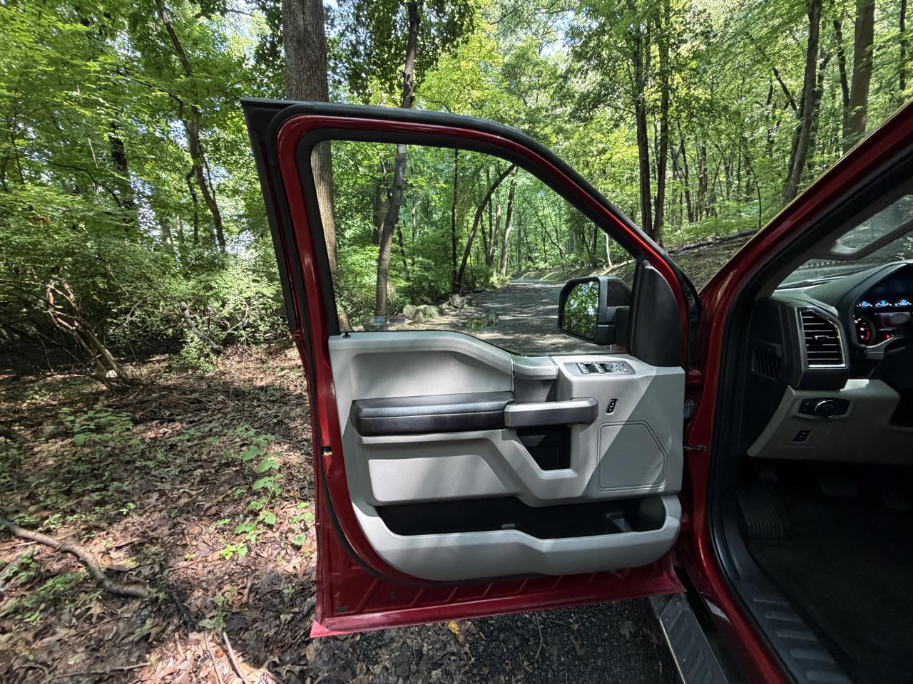 Ford F-150 XL SuperCrew 5.5-ft. Bed 4WD 2015