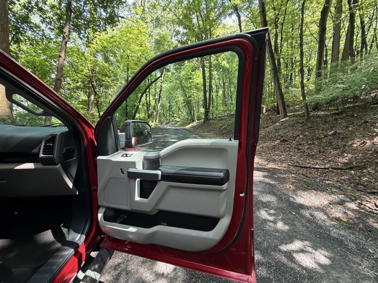 Ford F-150 XL SuperCrew 5.5-ft. Bed 4WD 2015