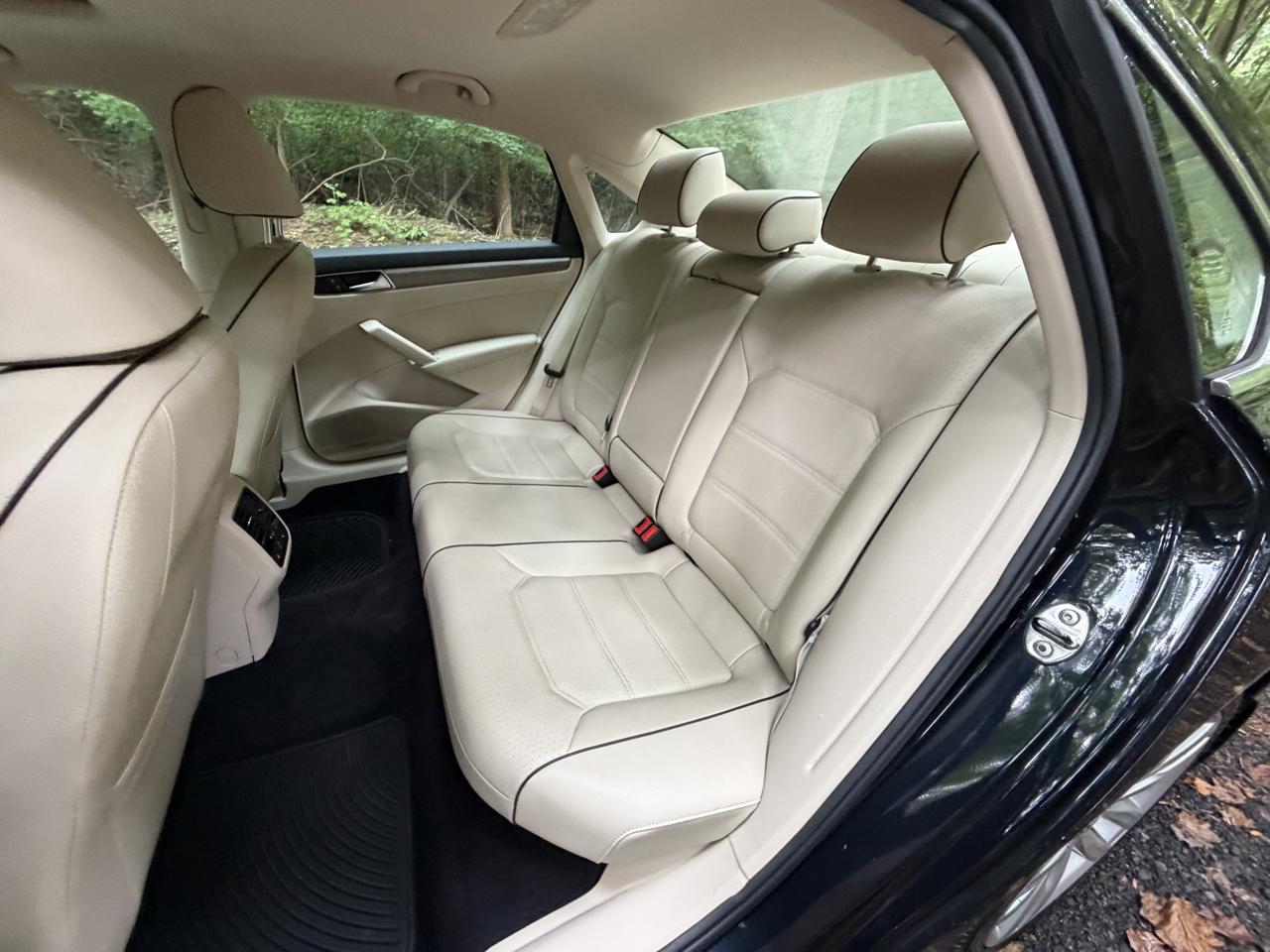 Volkswagen Passat SE w/Technology 2017
