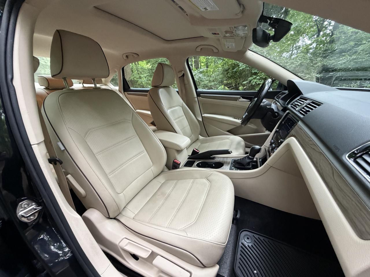 Volkswagen Passat SE w/Technology 2017