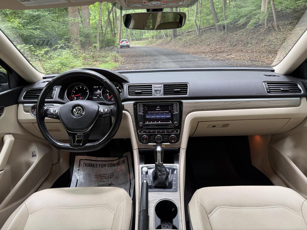 Volkswagen Passat SE w/Technology 2017